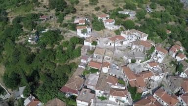 空中视图spatharei村萨摩斯岛希腊